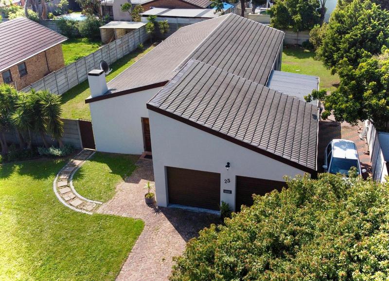 4 Bedroom Property for Sale in Rouxville Western Cape